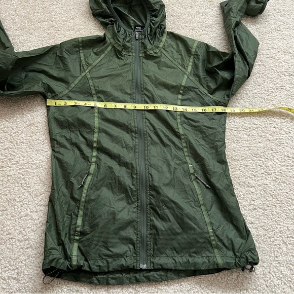 Kuhl Women Parajax Ultra-Light Wind Shell Jacket Green Size XS 2122 Nylon Hiking - Picture 11 of 16